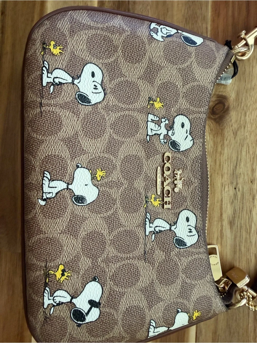 Coach x Peanuts Brown Snoopy Shoulder Bag with long strap - Picture 4 of 8